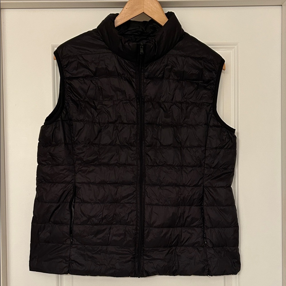 Stylish Black Puffer Vest for Women